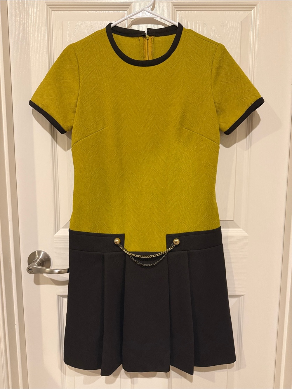 Women’s Short-Sleeve Two-Tone Yellow and Brown Dress